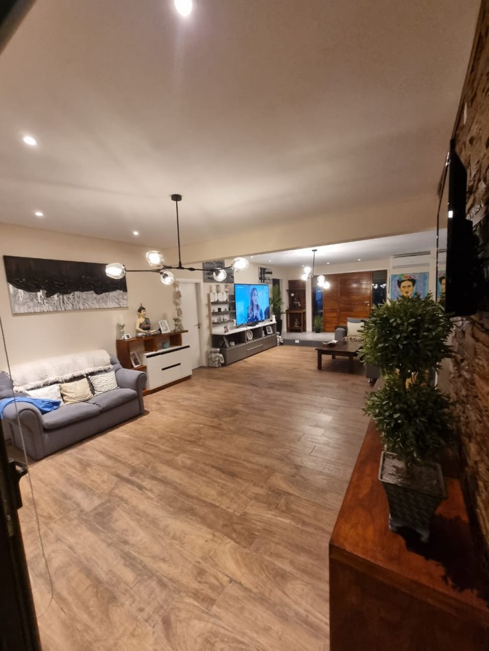 Casa 5 ambientes con piscina climatizada. Arenas del Sur. Mar del Plata