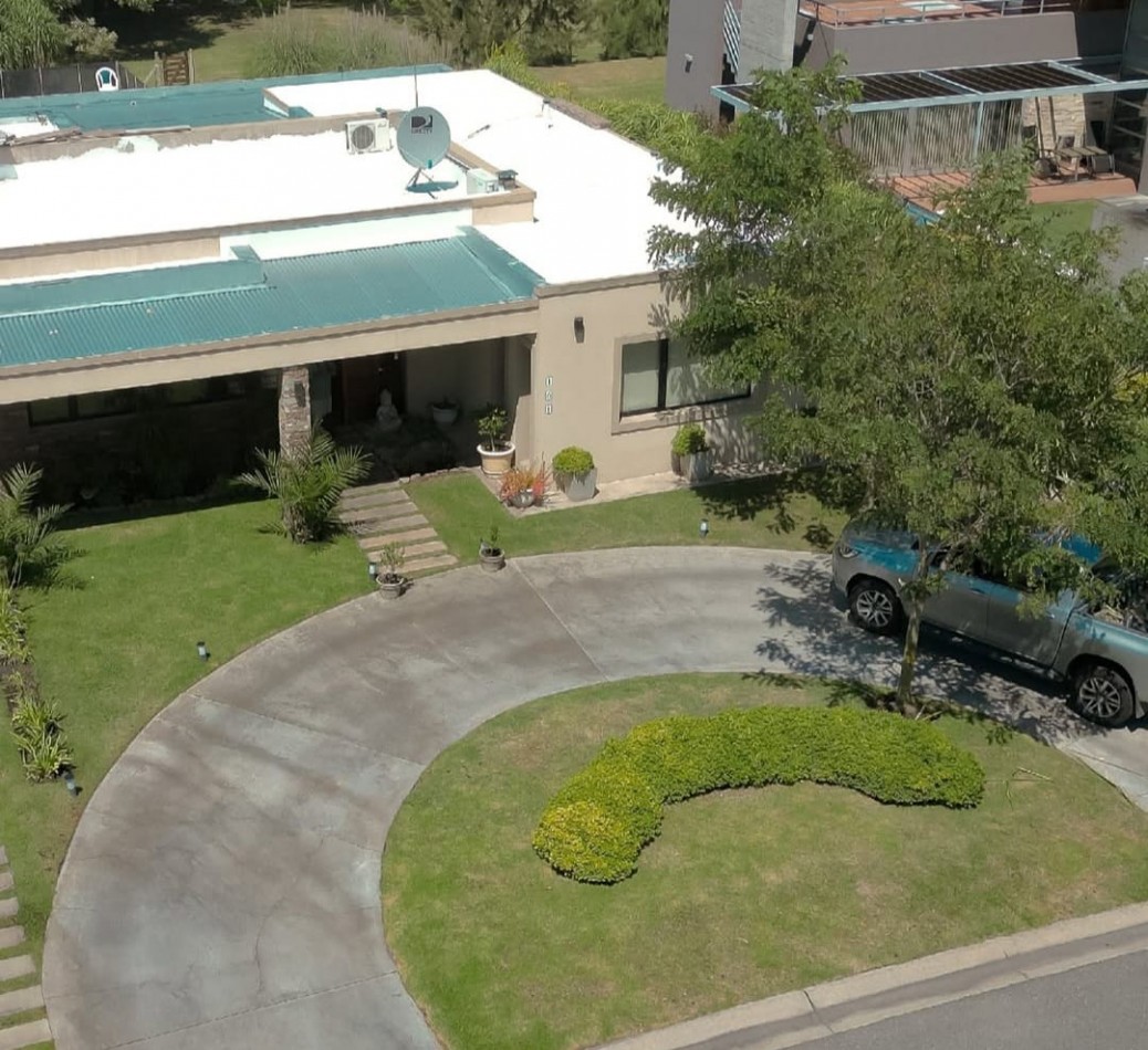 Casa 5 ambientes con piscina climatizada. Arenas del Sur. Mar del Plata