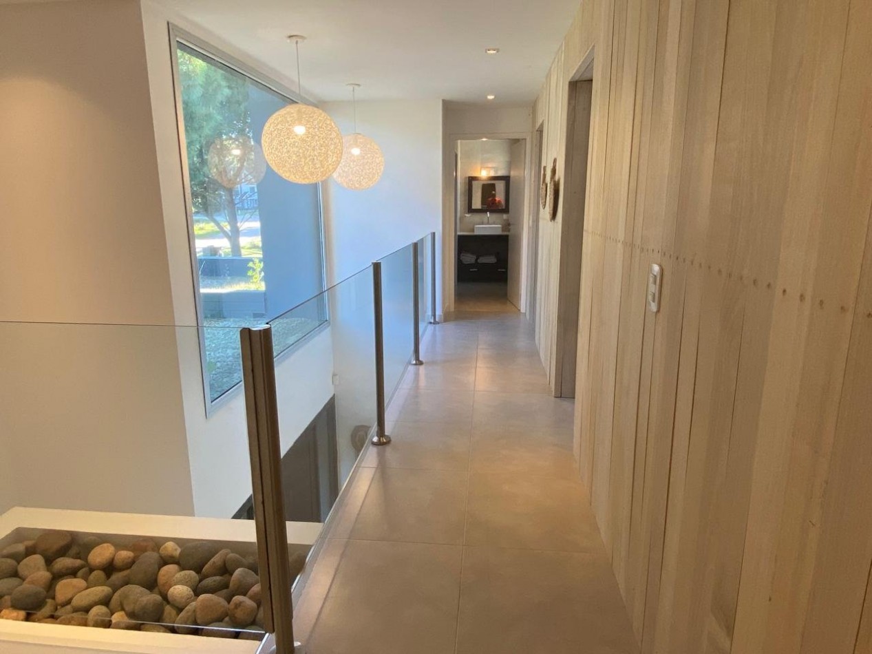 Casa en venta. Cinco Ambientes, en Barrio Residencial 1 de Costa Esmeralda. Costa Atlantica.