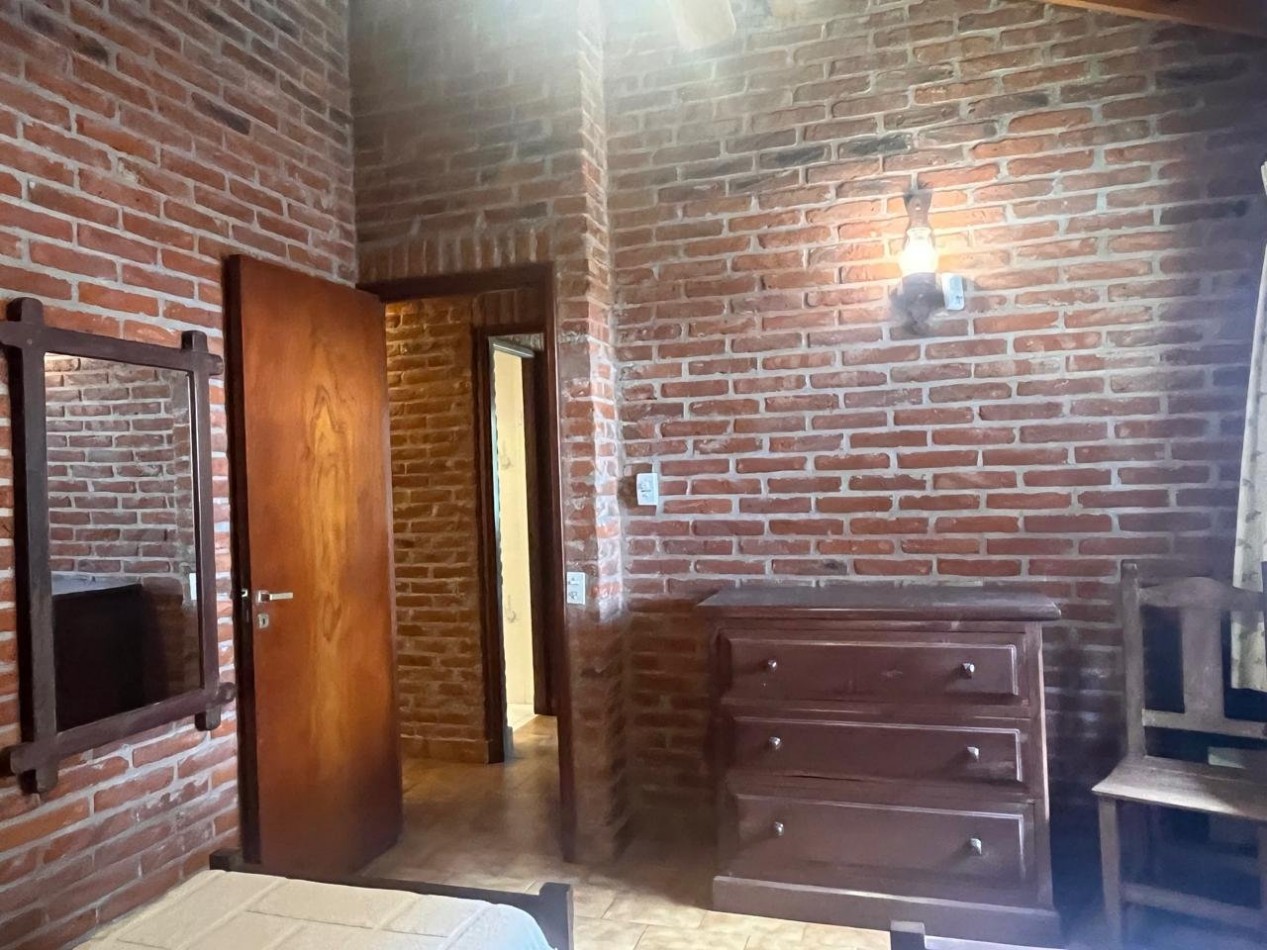 Casa en venta cinco ambientes. Pinamar. Costa Atlantica.
