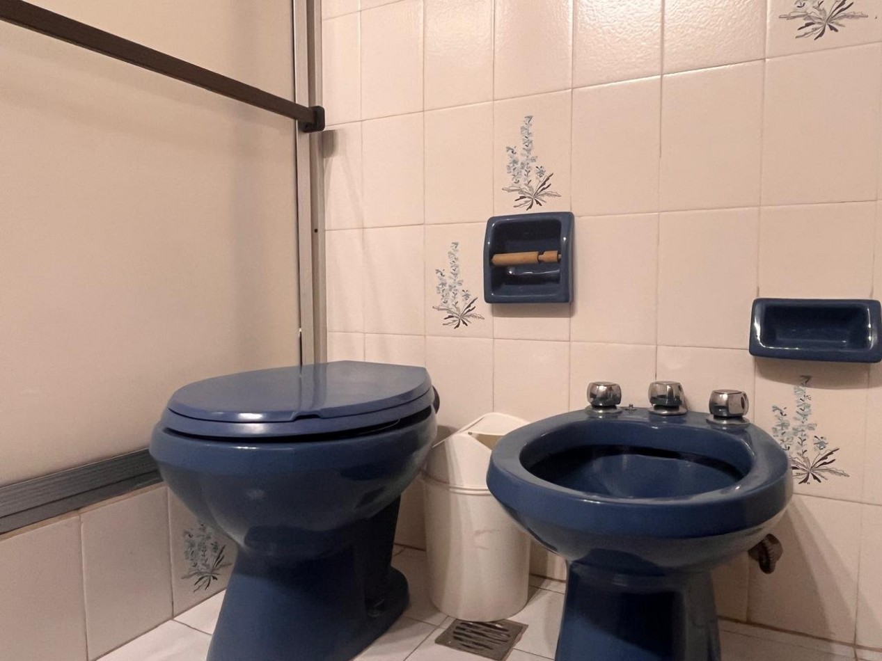 Casa en venta cinco ambientes. Pinamar. Costa Atlantica.