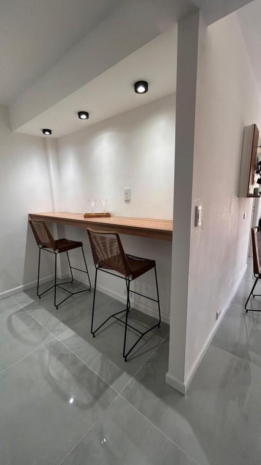 Departamento tres ambientes al frente  con balcon. Mar del Plata. Costa Atlantica.