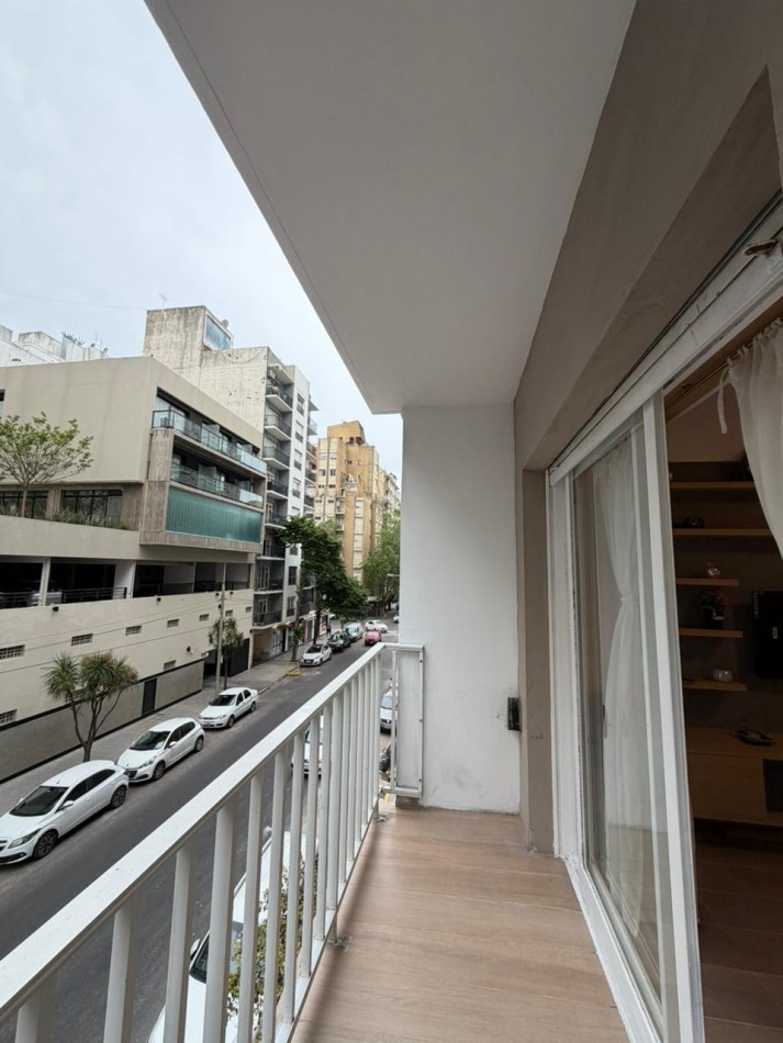 Dos ambientes a la calle, balcon saliente. Costa Atlantica, Mar del Plata