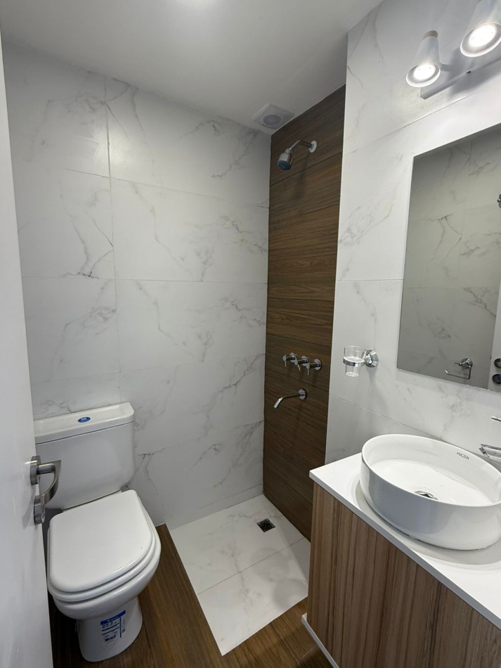 Departamento un ambiente con balcon. Centro. Mar del Plata.