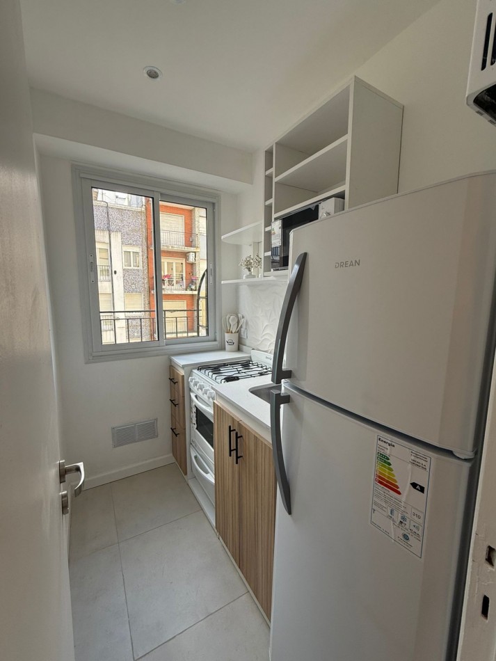 Departamento un ambiente con balcon. Centro. Mar del Plata.