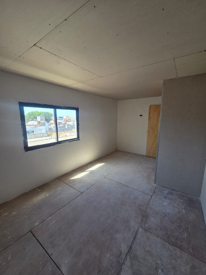 Duplex de 3 ambientes con balcon 