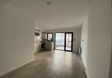 Departamento dos ambientes con cochera fija. GUEMES. Mar del Plata.