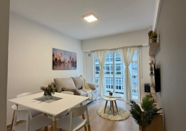 Dos ambientes a la calle, balcon saliente. Costa Atlantica, Mar del Plata